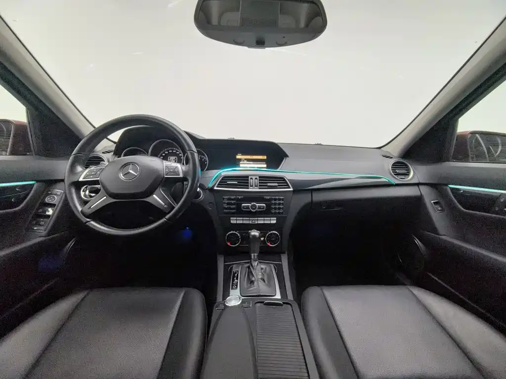 Mercedes-Benz C-Class — миниатюра 5