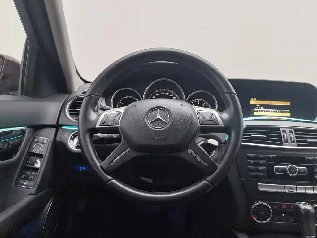 Mercedes-Benz C-Class — миниатюра 11