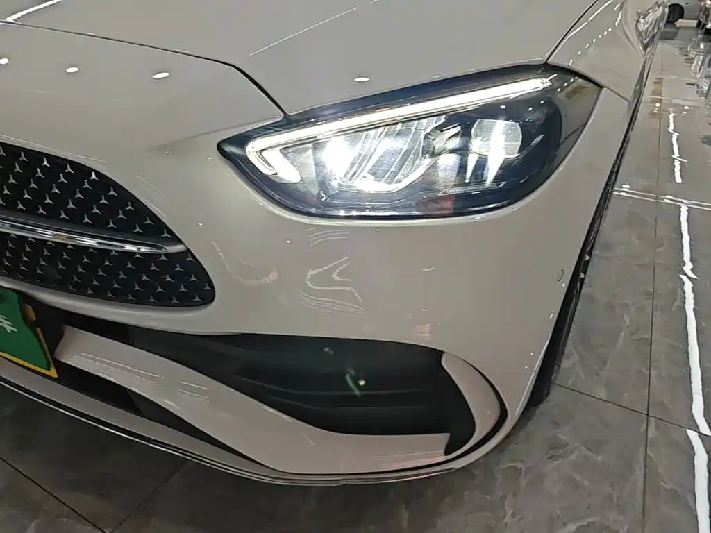 Mercedes-Benz C-Class — миниатюра 24