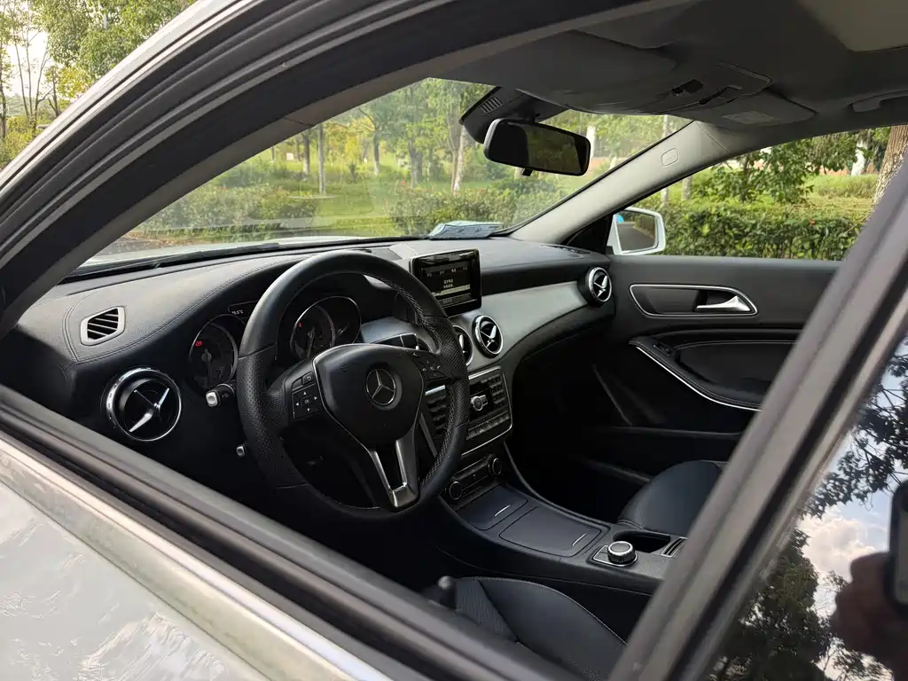 Mercedes-Benz GLA — миниатюра 6