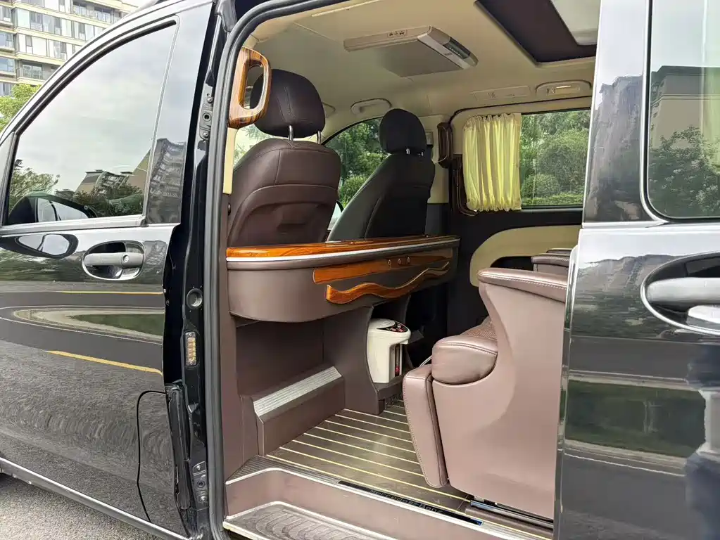 Mercedes-Benz Vito — миниатюра 14