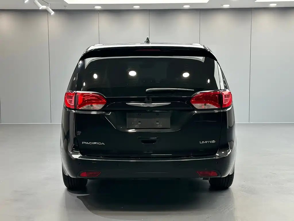 Chrysler Grand Voyager (Import) — миниатюра 5