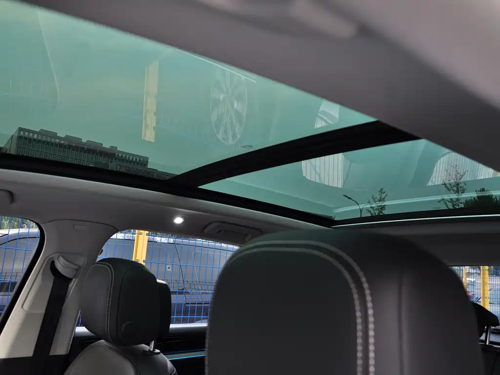 Volkswagen Touareg — миниатюра 13