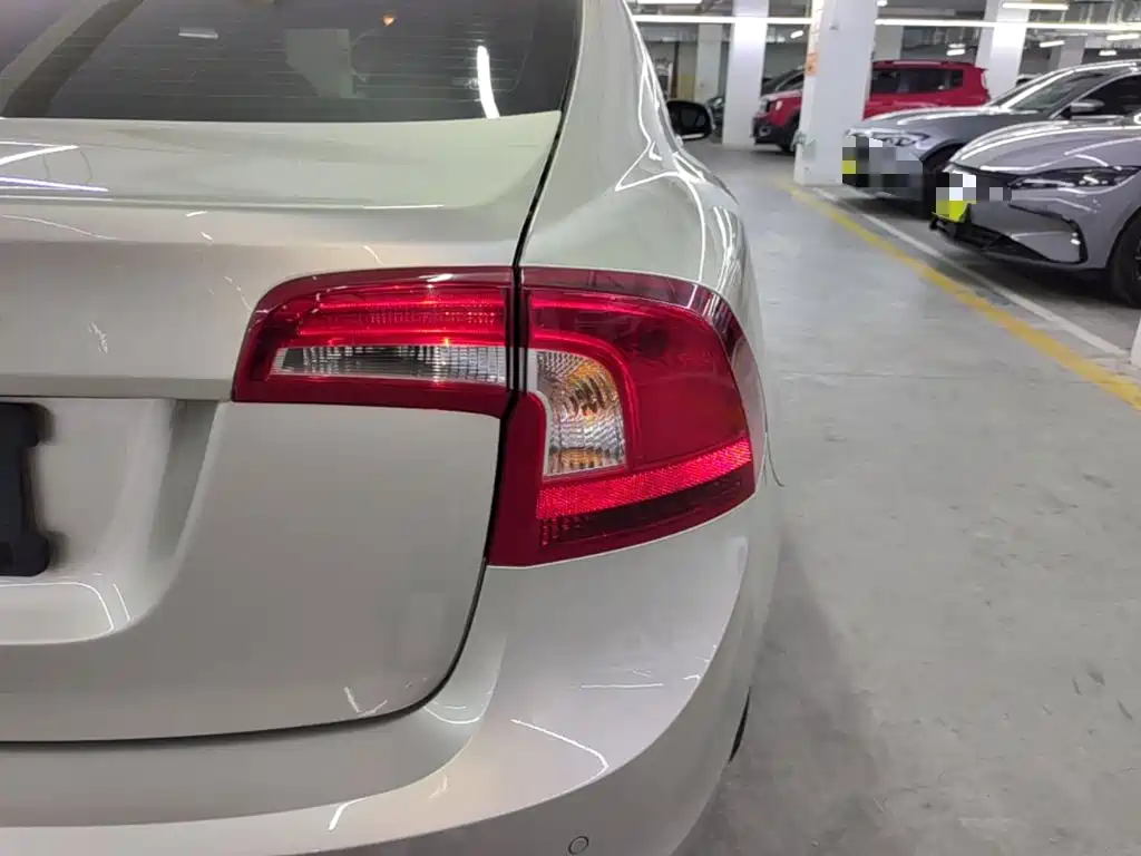 Volvo S60 — миниатюра 8