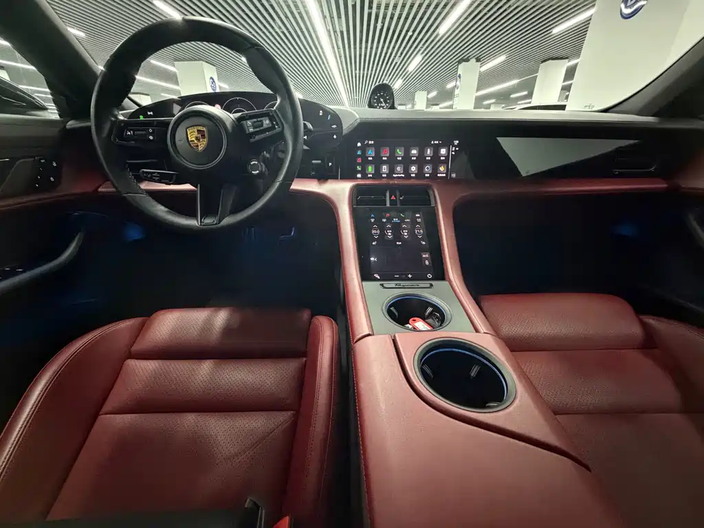 Porsche Taycan — миниатюра 9