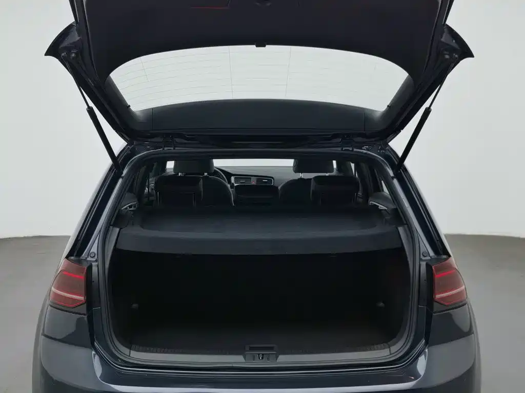 Volkswagen Golf — миниатюра 16
