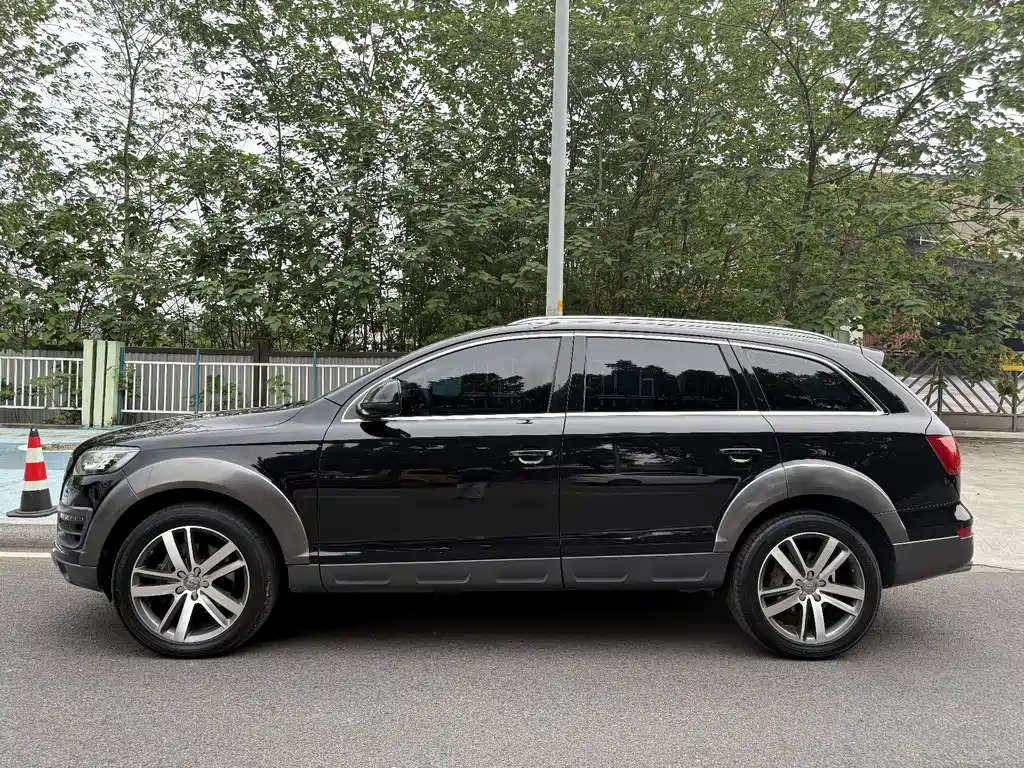 Audi Q7 — миниатюра 3