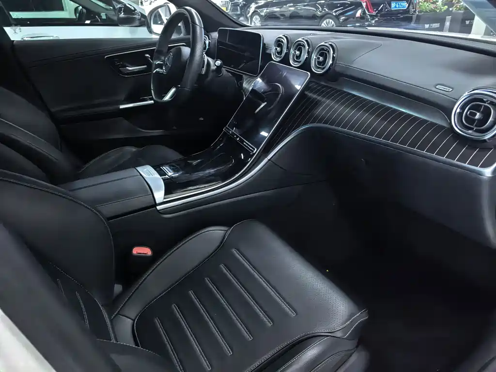 Mercedes-Benz C-Class — миниатюра 4