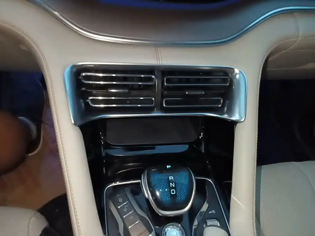 BYD PLUS New Energy — миниатюра 14