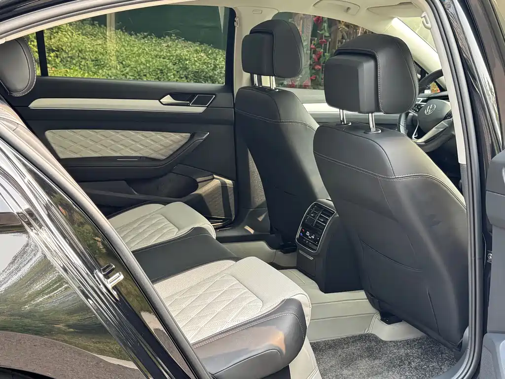 Volkswagen Magotan — миниатюра 10