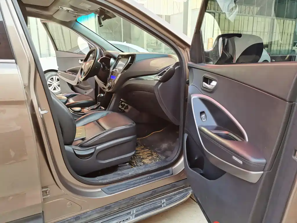 Hyundai Santa Fe — миниатюра 5