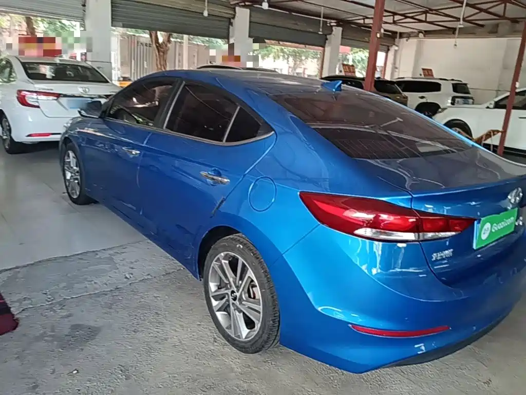 Hyundai Elantra — миниатюра 5