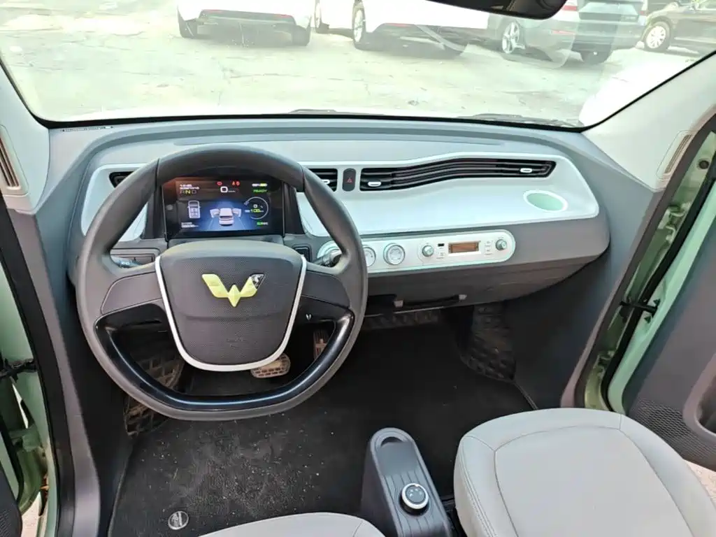 Wuling MINIEV — миниатюра 10