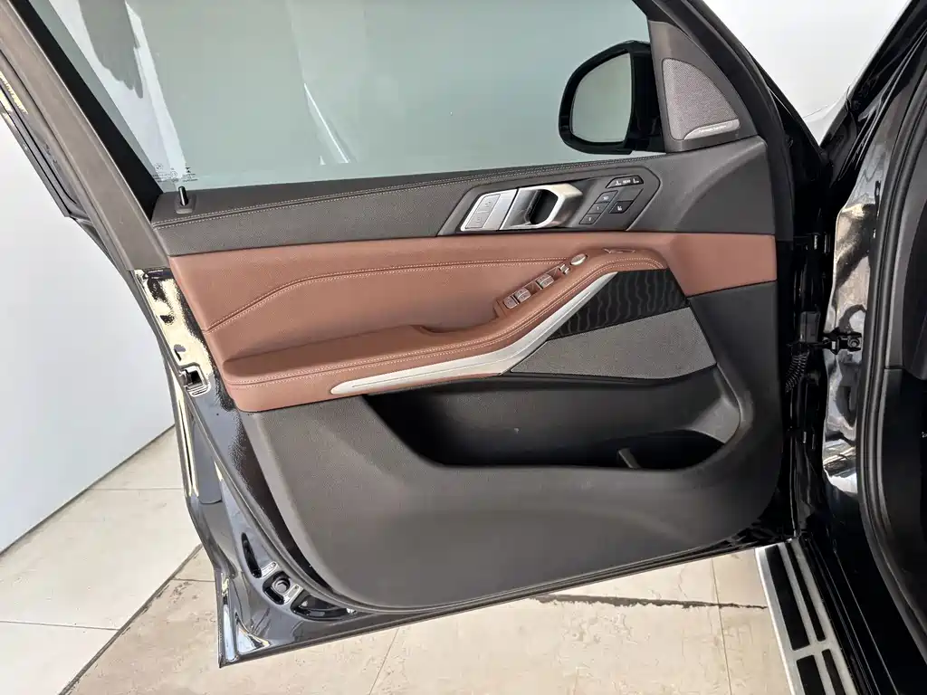 BMW X7 — миниатюра 10