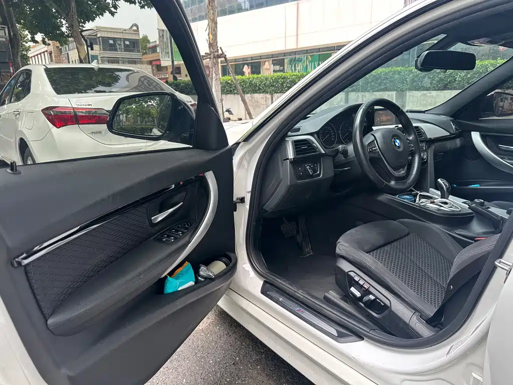 BMW 3 Series 3 2017 320i M Sport