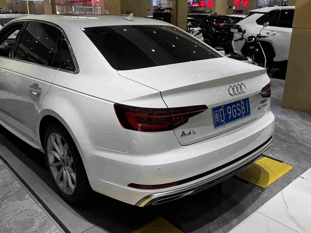Audi A4L — миниатюра 6