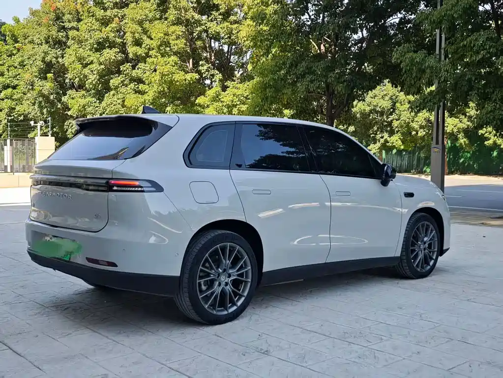 Leapmotor Leapmotor C10 — миниатюра 8