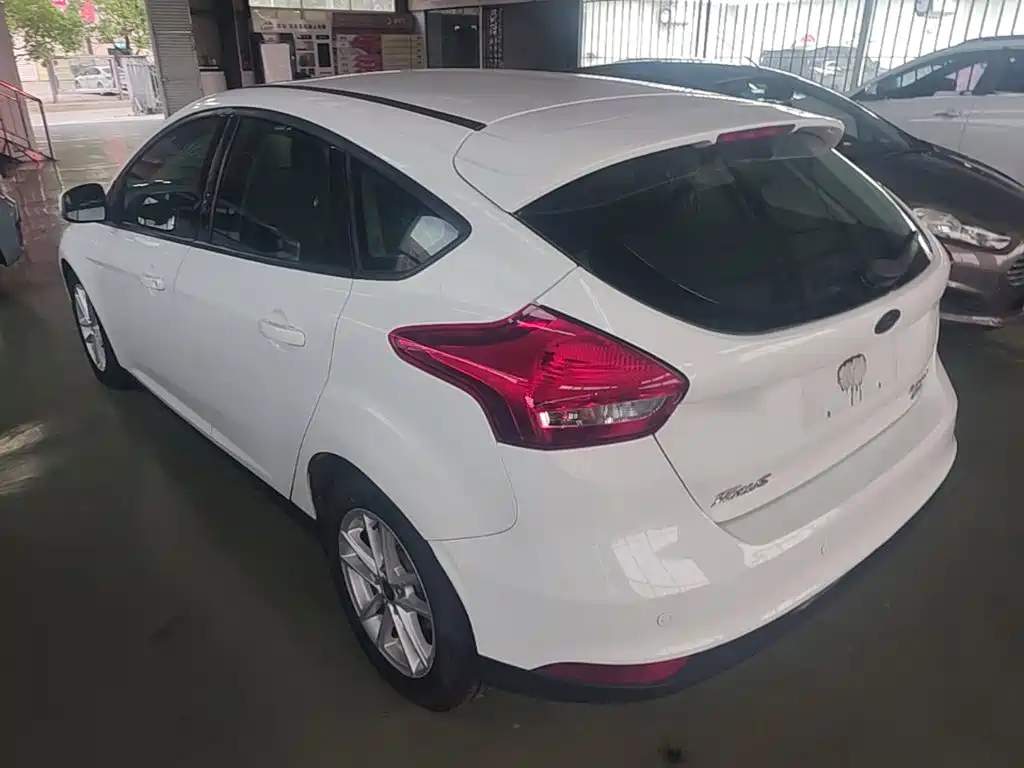 Ford Focus — миниатюра 5