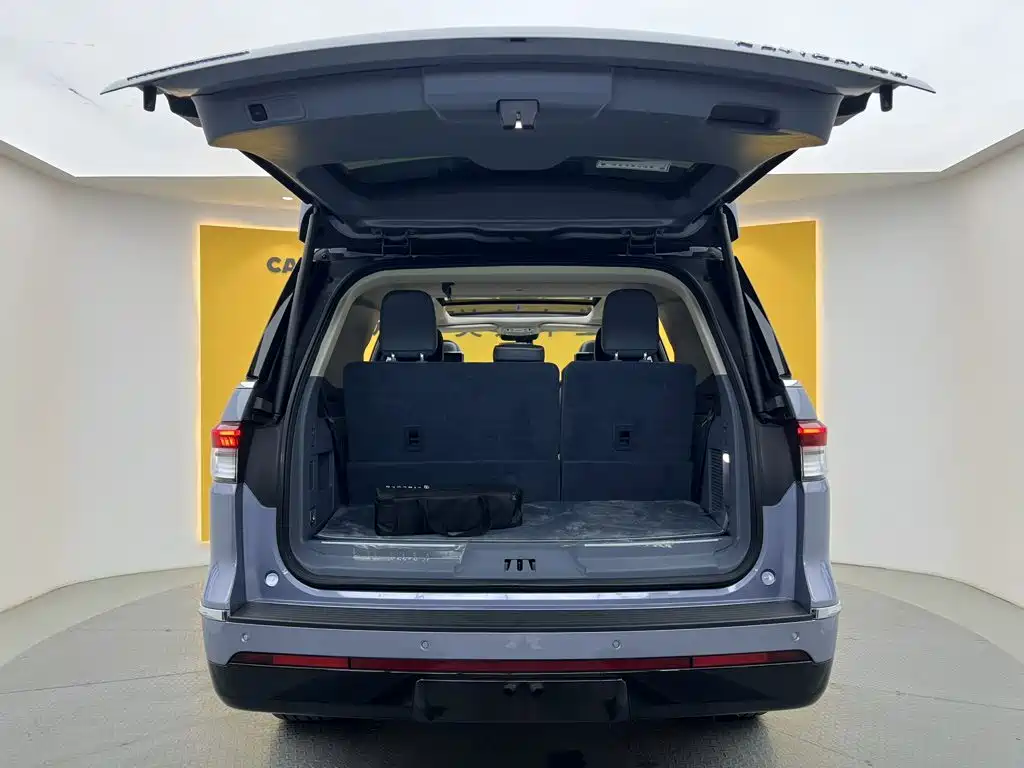 Lincoln Navigator — миниатюра 14