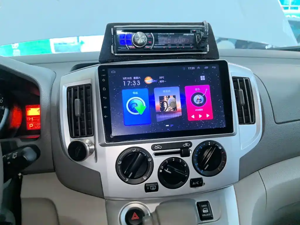Nissan NV200 — миниатюра 13