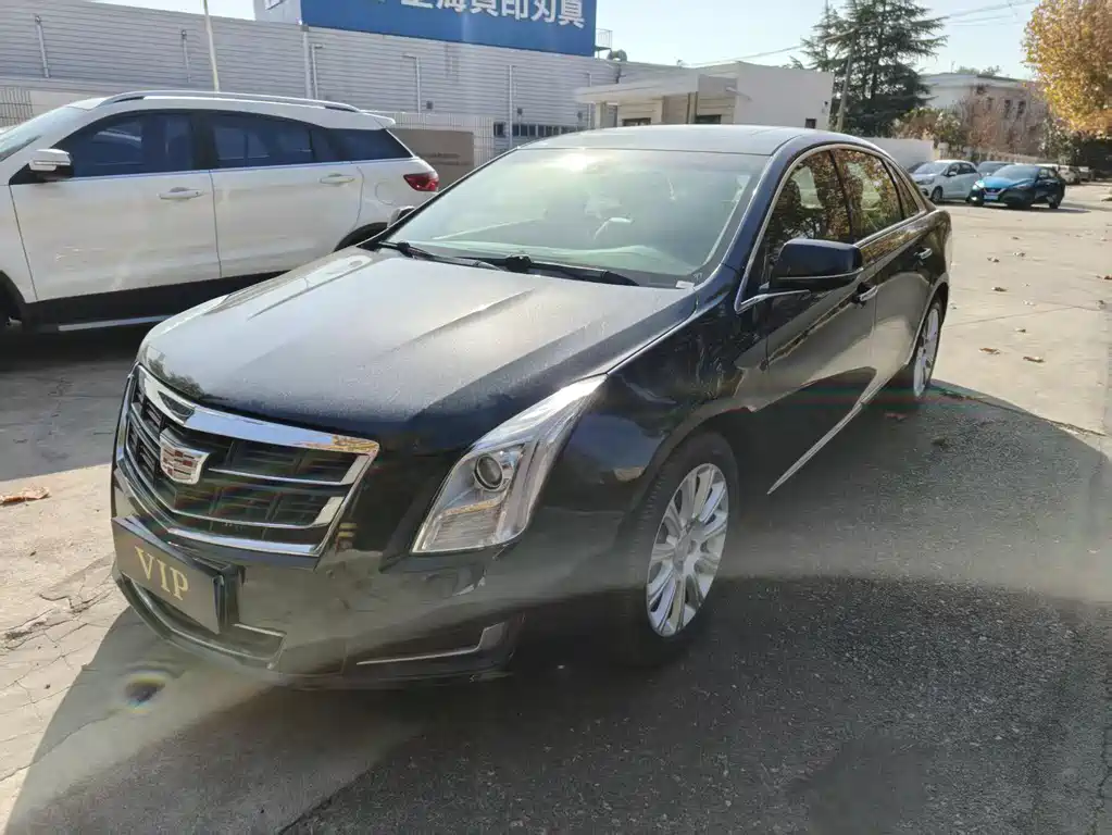 CADILLAC XTS
