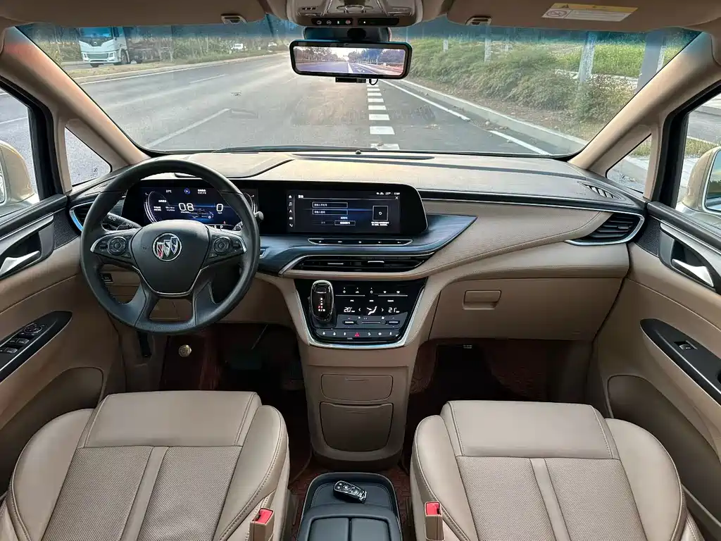 Buick GL8 — миниатюра 5