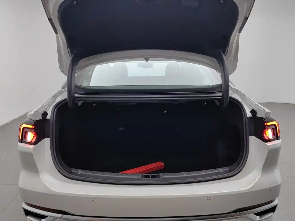 Ford Mondeo — миниатюра 16