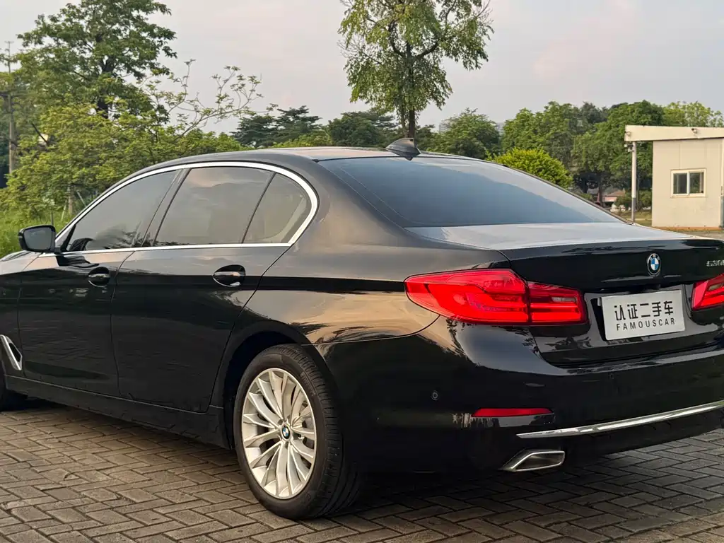 BMW 5 Series — миниатюра 28