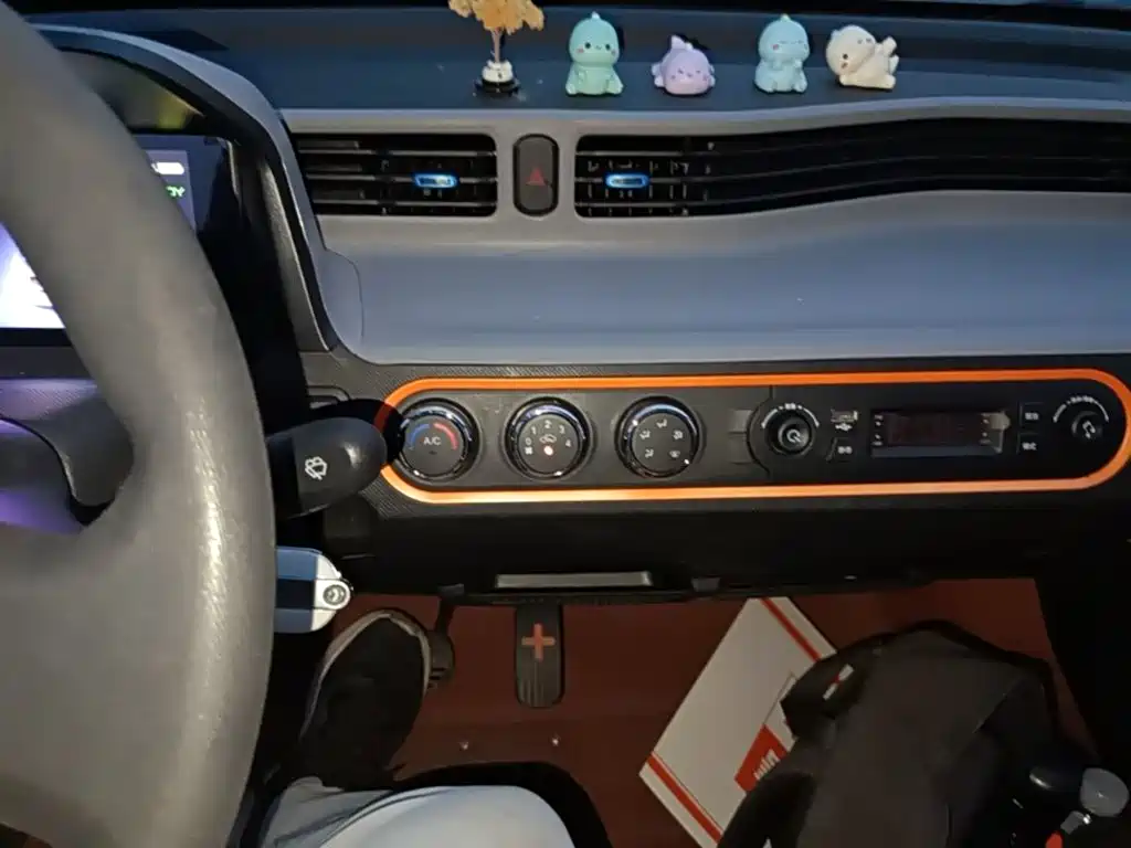 Wuling MINIEV — миниатюра 13