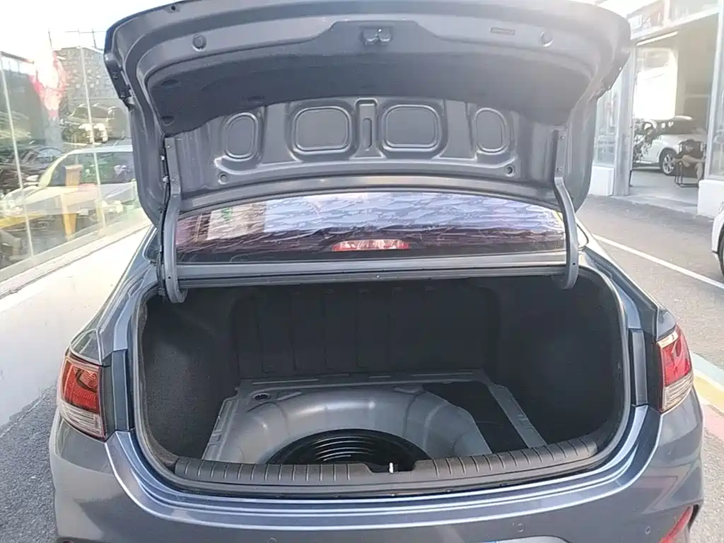 Hyundai Elantra — миниатюра 19