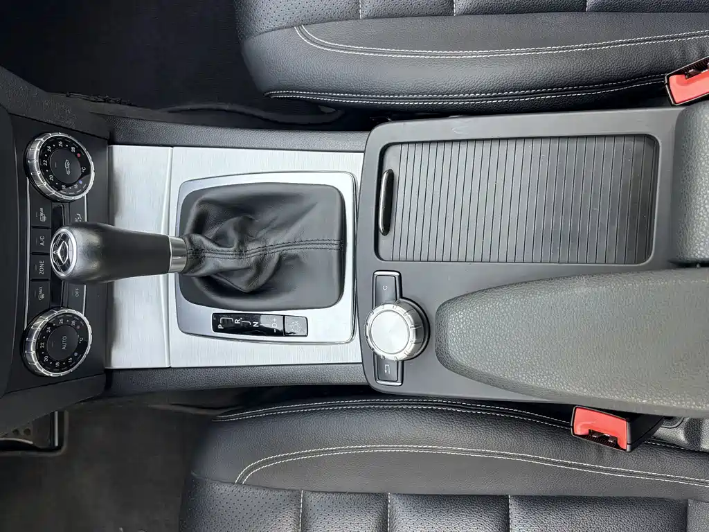 Mercedes-Benz C-Class (Import) — миниатюра 8