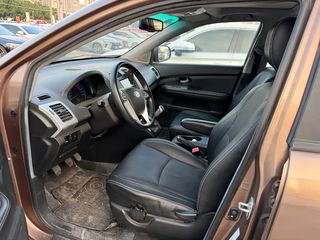 BYD S6 — миниатюра 4