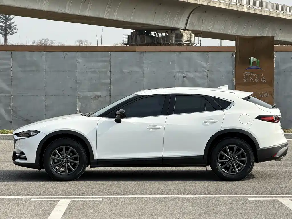MAZDA CX 4