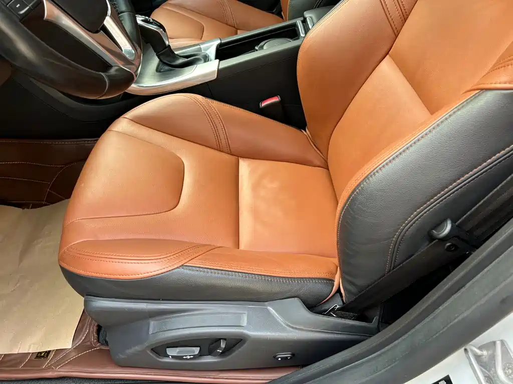 Volvo S60 — миниатюра 10