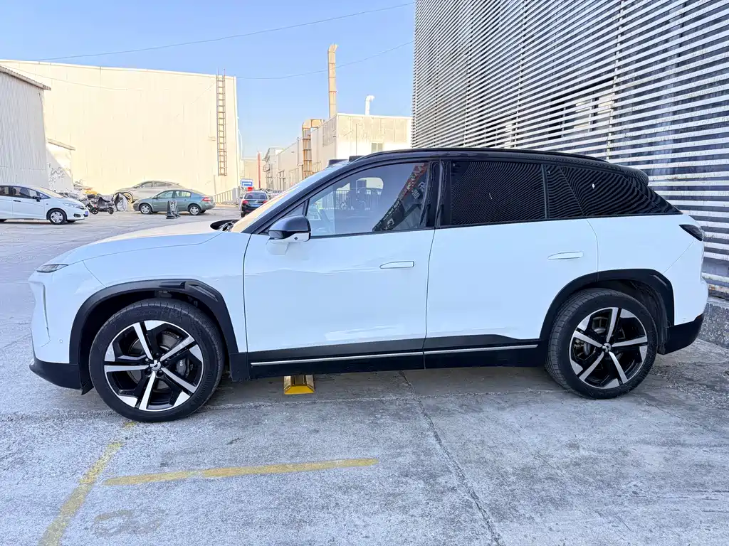NIO NIO ES7