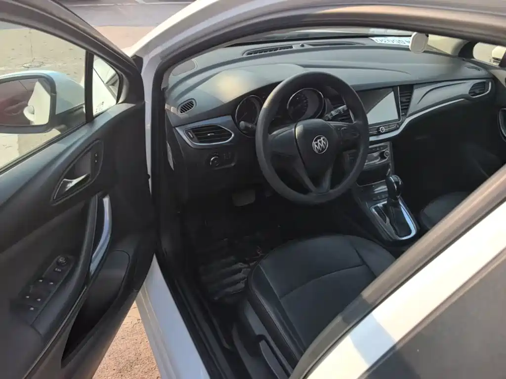 Buick Verano — миниатюра 16
