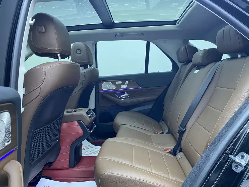 Mercedes-Benz GLE (Import) — миниатюра 10