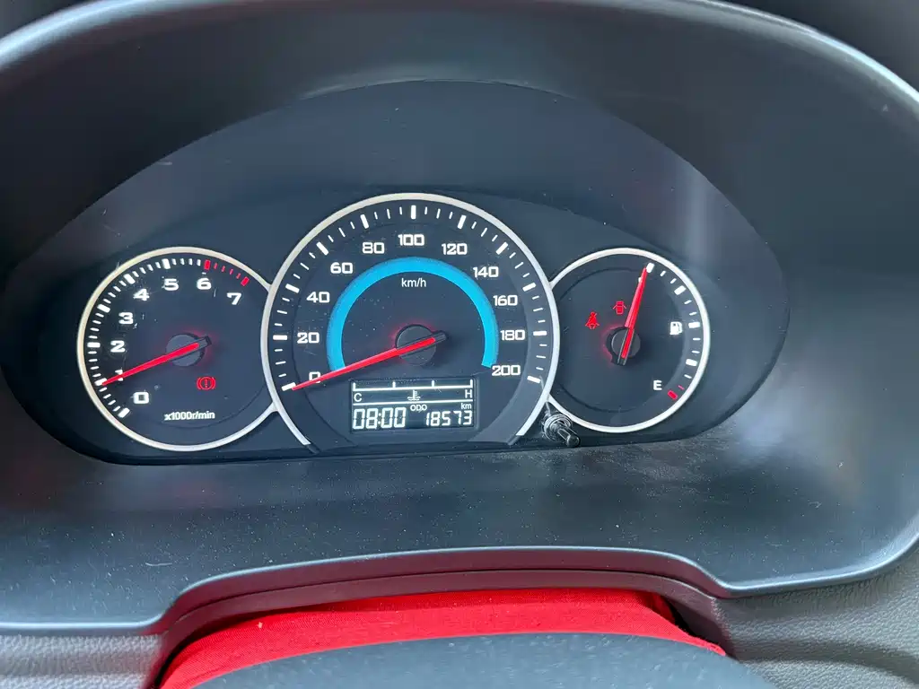 Wuling Hongguang V — миниатюра 7