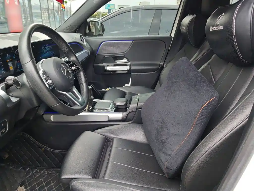 Mercedes-Benz GLB — миниатюра 8