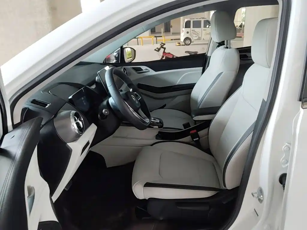 BYD Yuan Pro — миниатюра 15