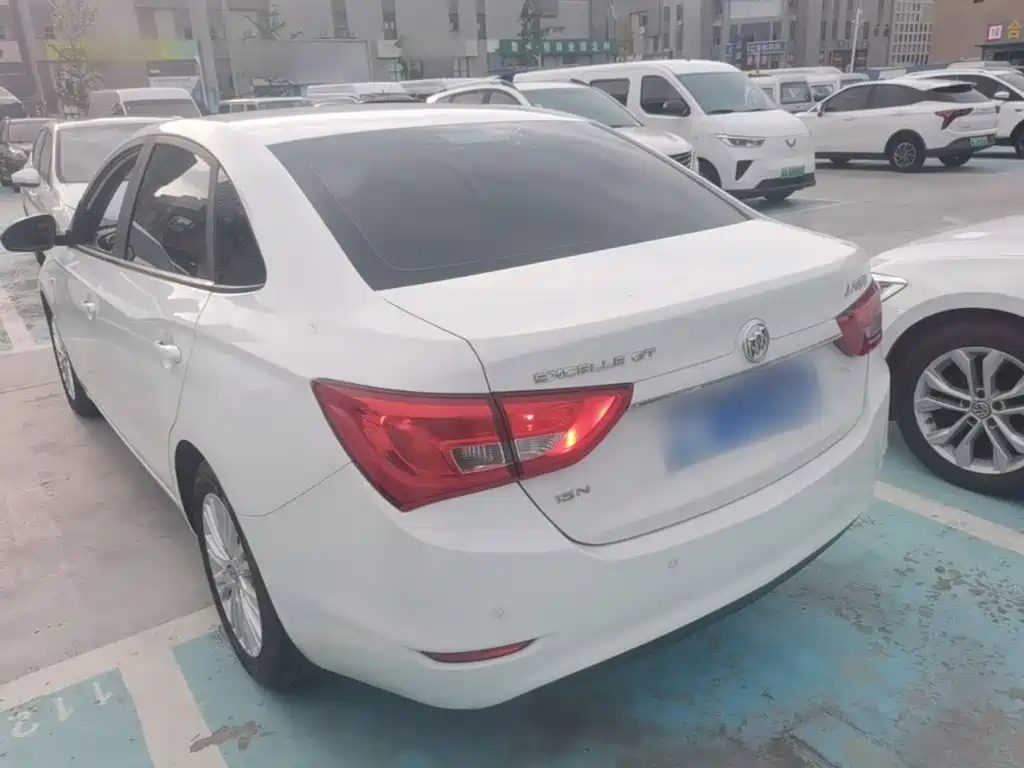 Buick Excelle — миниатюра 5