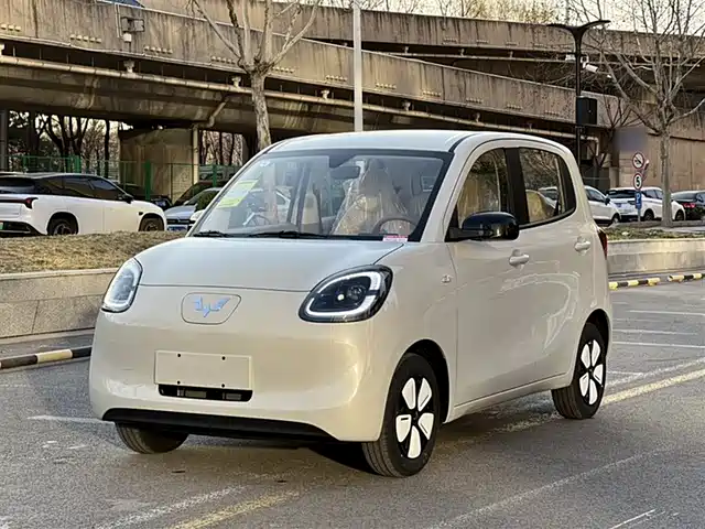 WULING AUTOMOBILE HONGGUANG MINIEV 2025