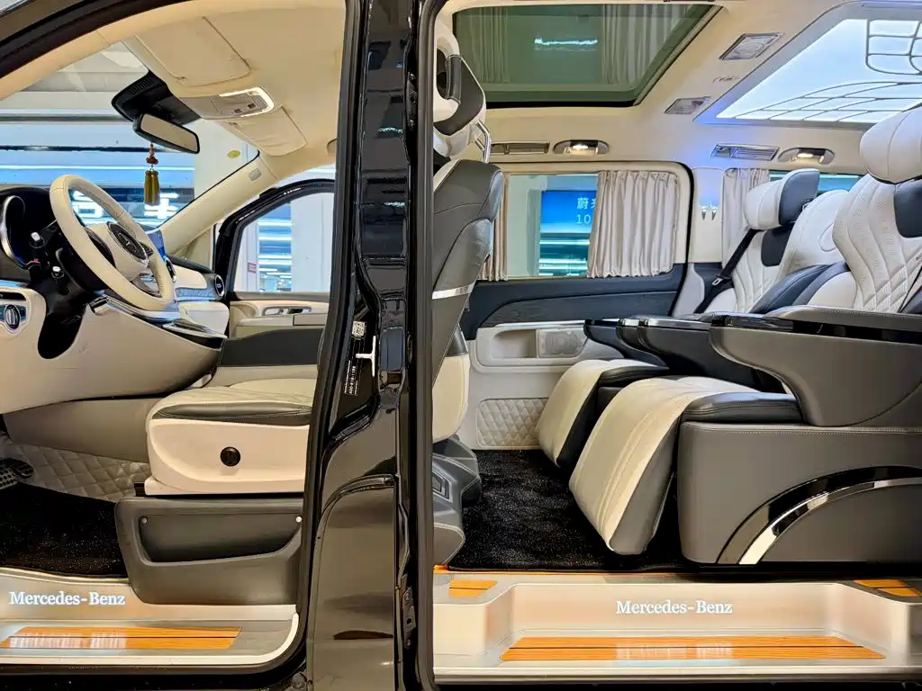 Mercedes-Benz V-Class — миниатюра 12