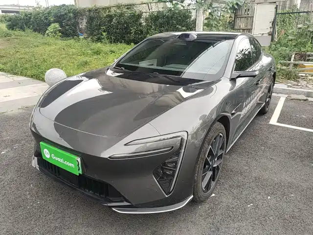 2025 Avatr 06