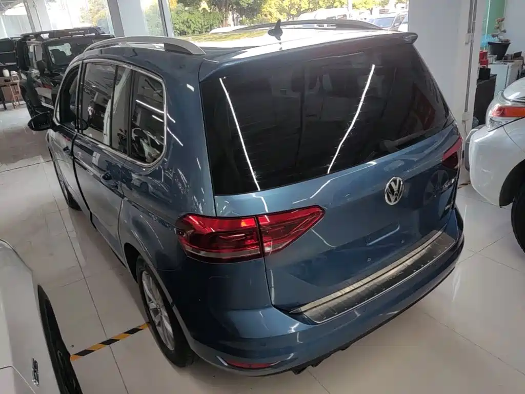 Volkswagen Touran — миниатюра 5