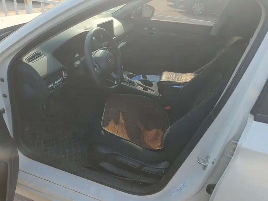 Honda Civic — миниатюра 9