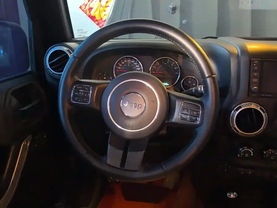 Jeep Wrangler — миниатюра 15