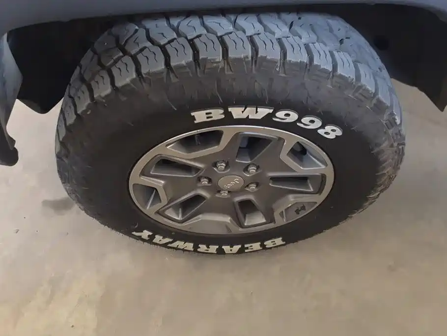 Jeep Wrangler — миниатюра 6