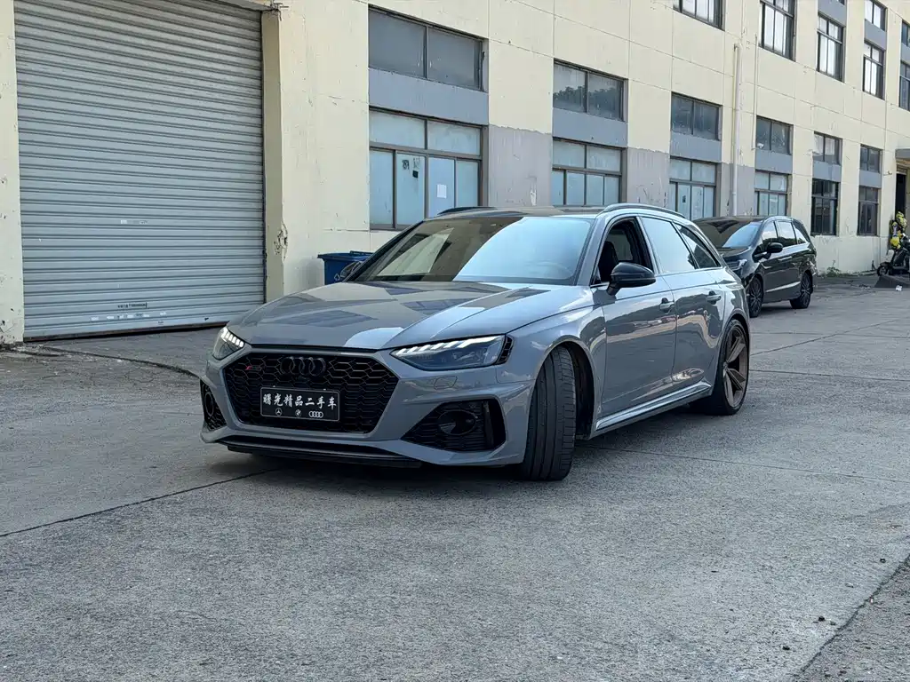 Audi RS 4