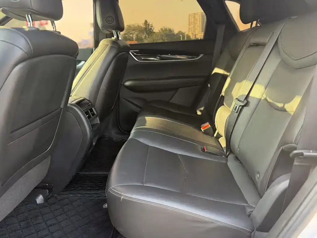 Cadillac XT5 — миниатюра 9